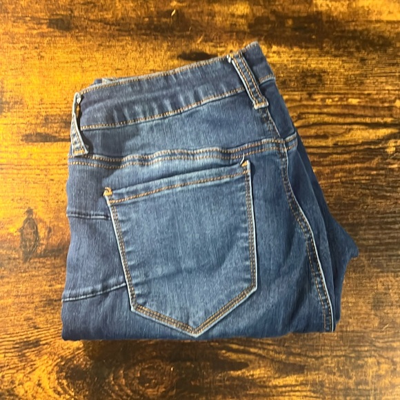 🕊️ S. O. N. G. skinny jeans size 10 or 9/29 CURVY stretch 👖 - Picture 1 of 5